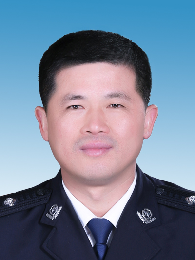 福建省公安厅党委委员，福州市政府党组成员、副市长，市公安局党委书记、局长、督察长，市委政法委副书记（兼）肖进才